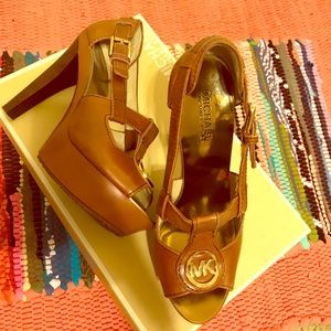 Michael Kors pumps